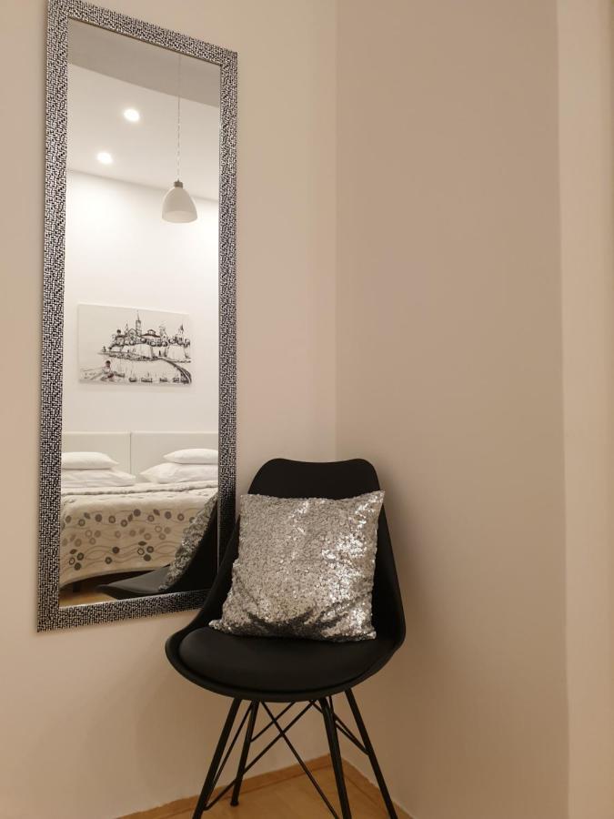 זאדאר Rooms Tisa Old Town מראה חיצוני תמונה
