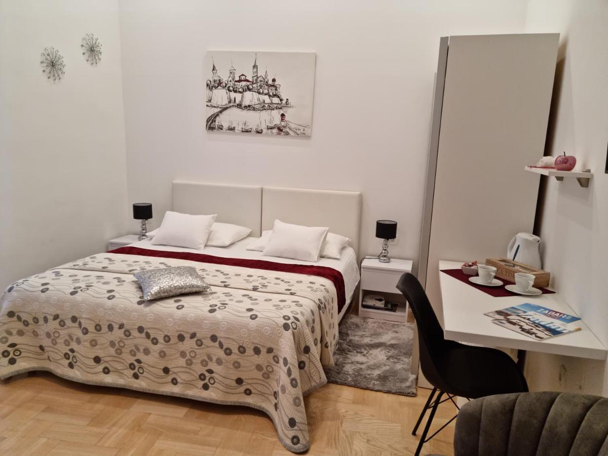 זאדאר Rooms Tisa Old Town מראה חיצוני תמונה