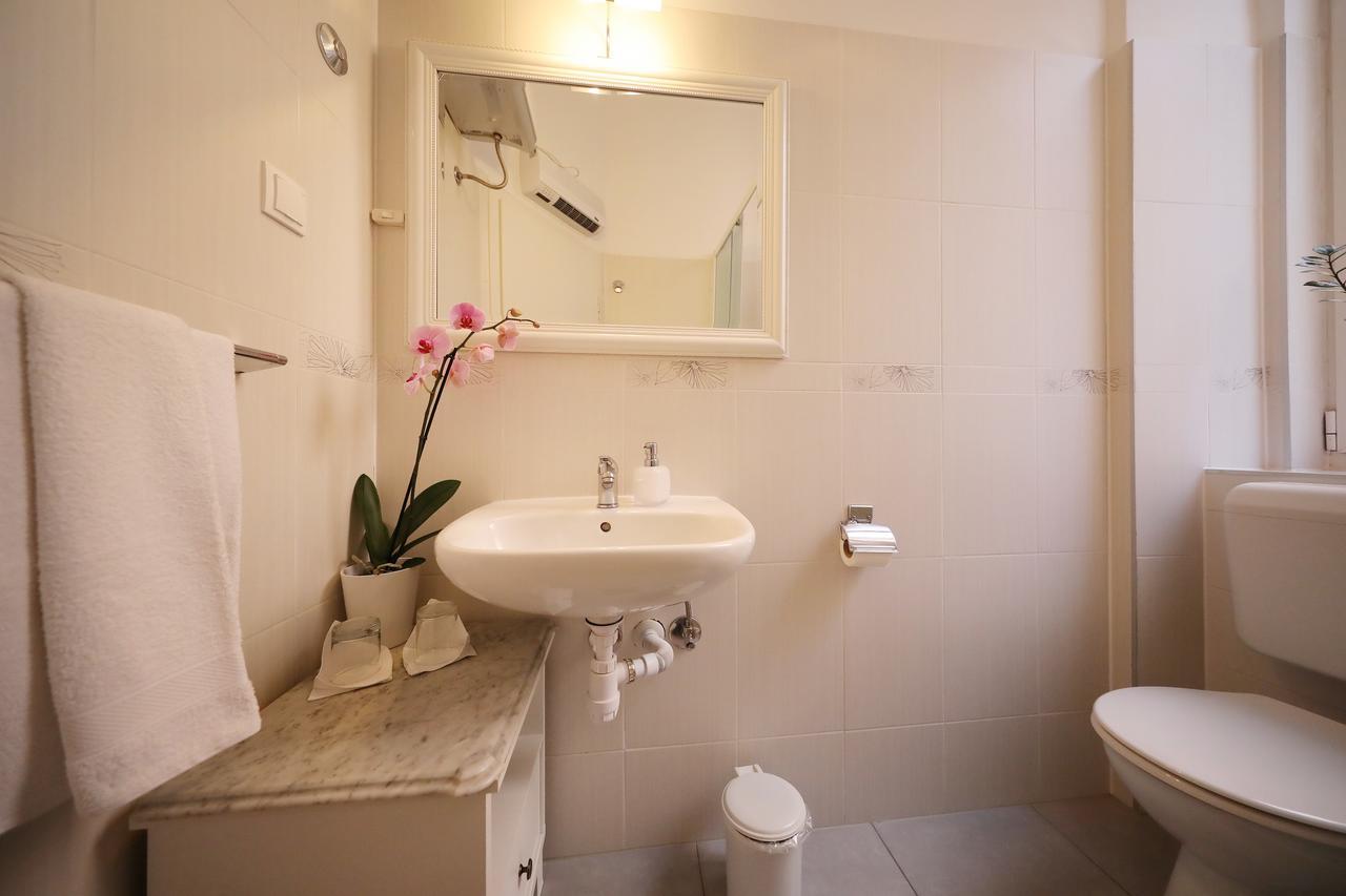 זאדאר Rooms Tisa Old Town מראה חיצוני תמונה